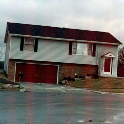 706 Amesbury,