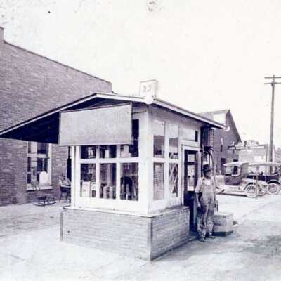 Super Service Gas Station