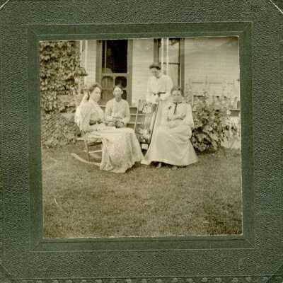 Nuffer and 3 unidentified