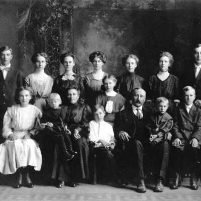 Dunnebacke Family