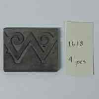 Hoole Triangle Pattern with Curl Leaves Stamp Die, Design 1618