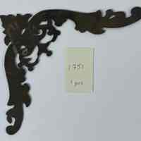 Hoole Corner Trumpet Flowers with Leaves and Maple Leaf Template, Design 1751