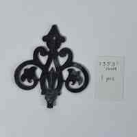 Hoole Triangle with Symmetrical Flowers Template, Design 1353/1449