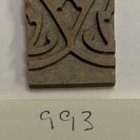 Hoole Triangle Scroll, Design 993