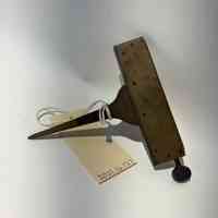 Type Holder with Mounted Screw