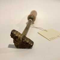 Fanning Out Corner Hand Stamp