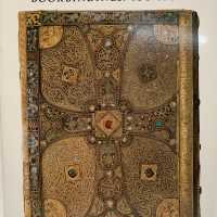 Twelve centuries of bookbindings, 400-1600 / by Paul Needham.