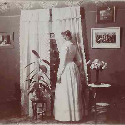 Local Families Picture Collection/DeEtta Hall