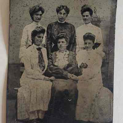 Amy H. Williams Manuscript Collection/tin-type of six women, circa 1860s
