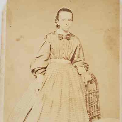 Garrett Family Manuscript Collection/unidentified woman, carte de visite, circa 1860s