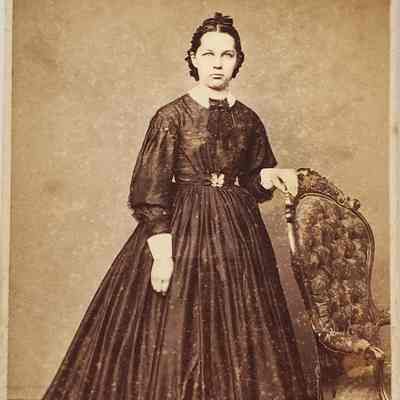 Garrett Family Manuscript Collection/unidentified woman circa 1860s, carte de visite
