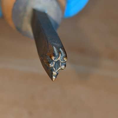 Pointed Fleur-de-lis