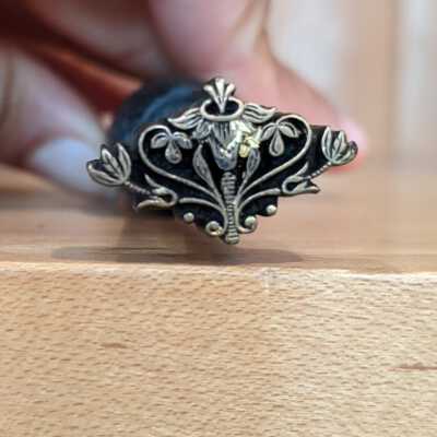 F. Klement Fleur-dis-lis