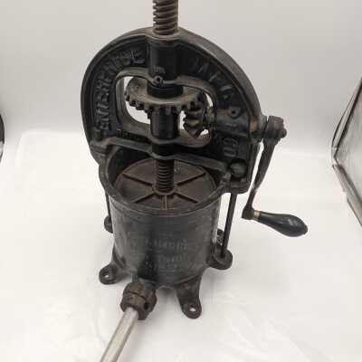 Enterprise Sausage Stuffer, Lard and Fruit Press #25