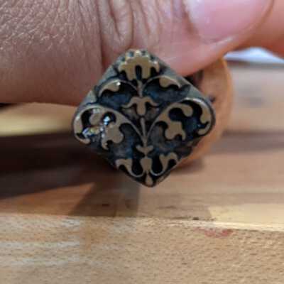 Fleur-dis-lis Crest Square Hand Stamp