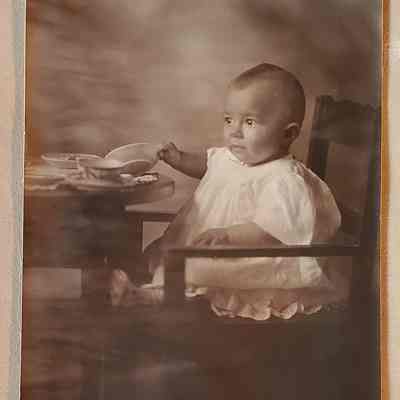 Worrall and John Family Records/Photograph of Elizabeth Anna Worrall, age nine months old