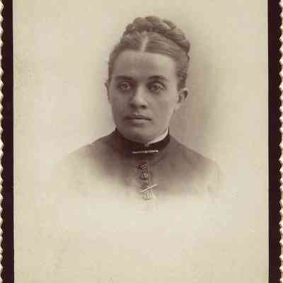 Amy Ida Williams Glisson (2 copies): front of photograph copy 2
