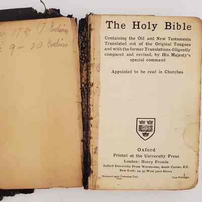 King James Bible. (1912) Oxford University Press.: title page; notes