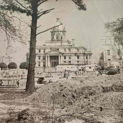 Photo of Construction around Old Kountze Courthouse