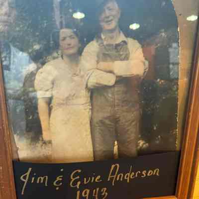 Photo of Jim & Evie Anderson 1943