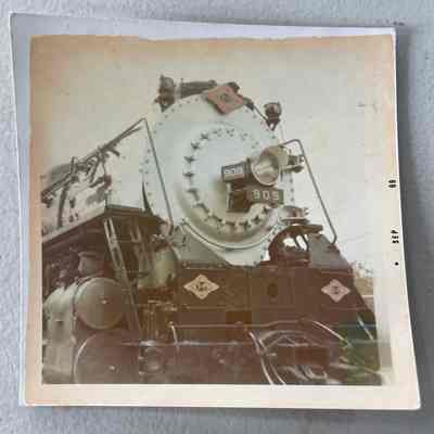 Photo of Engine 909 by W C Roy