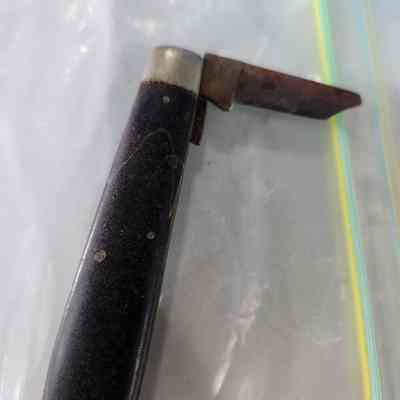 Pocket Knife, Black with broken blade