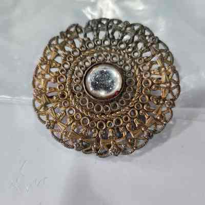 Broche - Gold with clear center