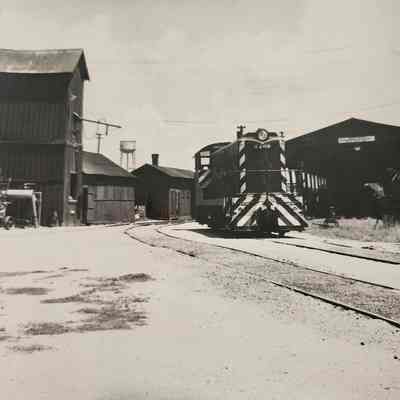 Photo of Engine 2209 in Rail Yard