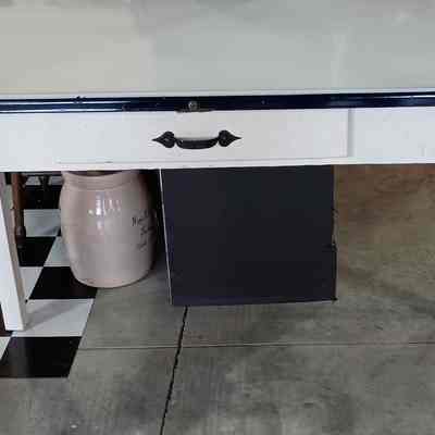 Enamel top table