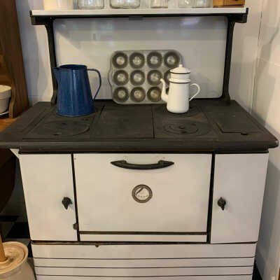 Authentic Wood Burning Stove/Oven