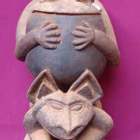 Male figure holding a pot - Image 2