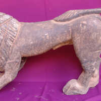 Sculpture in the form of a lion - Image 2