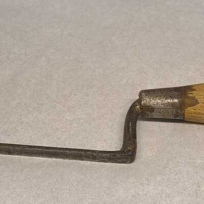 Tool, Tuck Pointer