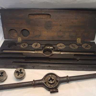 Tools, Tap and Dye Set