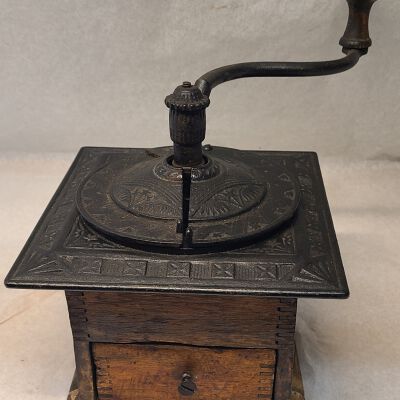 Grinder, Spices, Nutmeg