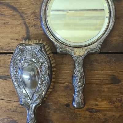 Mirror and Brush Set