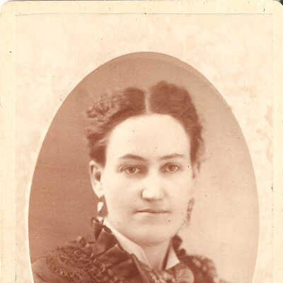 Photo, Mrs. Aluis Thomas