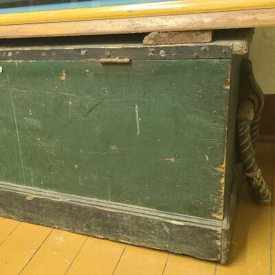 Green Trunk