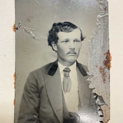 Handcolored 1/2 view portrait of gentleman