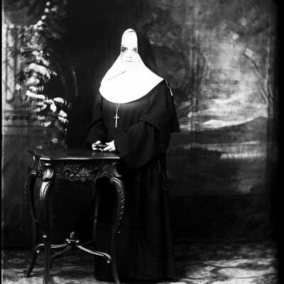Nun