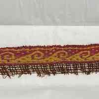 Border with wave motif