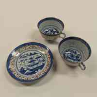 Tea cups and saucer