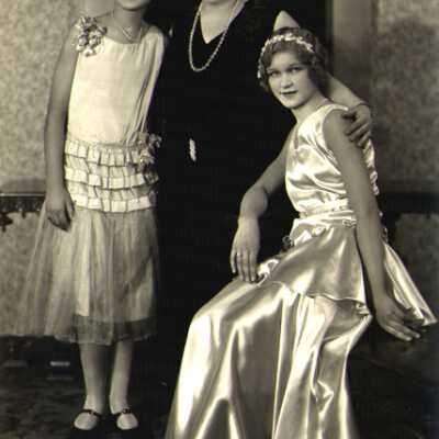 Mother and Daughters