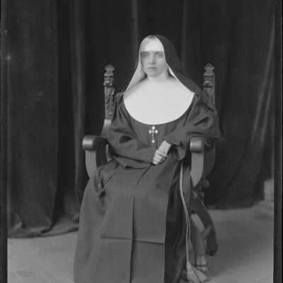 Nun