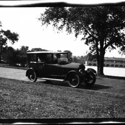 Automobile