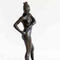 Danseuse Attachant le Cordon de Son Maillot (Dancer Fastening the String of Her Tights)