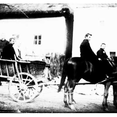 Family in Wagon