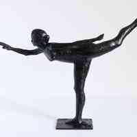 Arabesque Ouverte sur la Jambe Droite, Bras Gauche dans la Ligne (Arabesque over the Right Leg; Left Arm in Line)