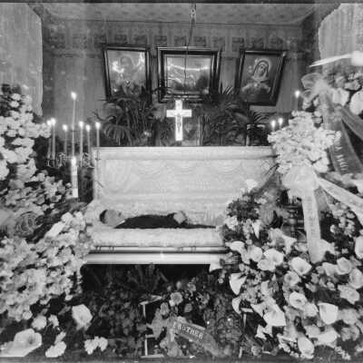 Mourning Photo