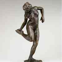 Danseuse (Femme) Regardant la Plante de Son Pied Droit (Dancer Looking at the Sole of her Right Foot)